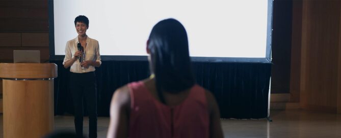 How to become a captivating public speaker